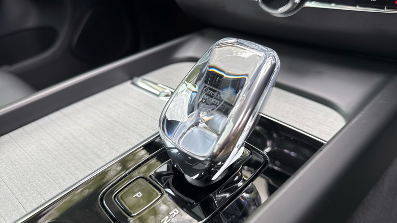 Volvo XC60 2.0 T8 [455] PHEV Ultra Dark 5dr AWD Geartronic Estate